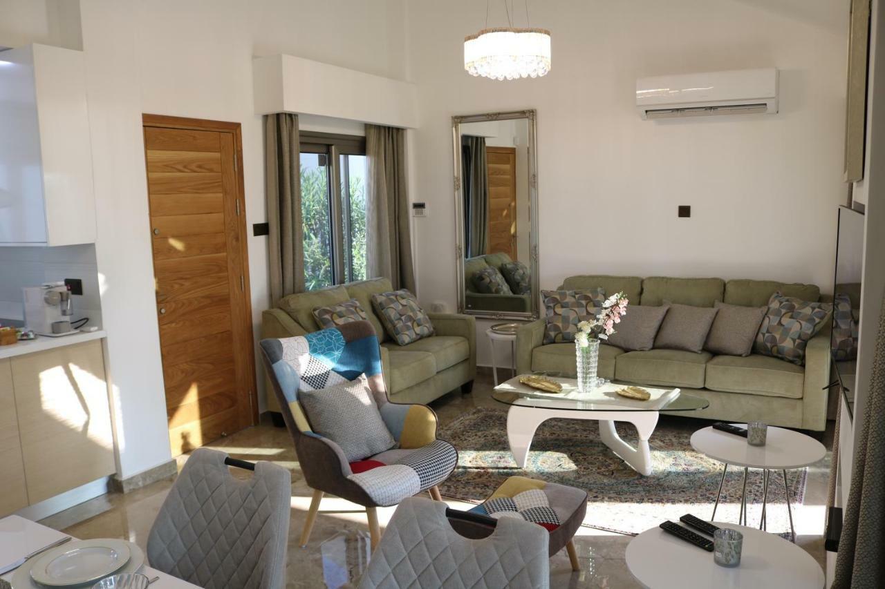 Yulya Villa By Taimoura Paphos Exterior foto