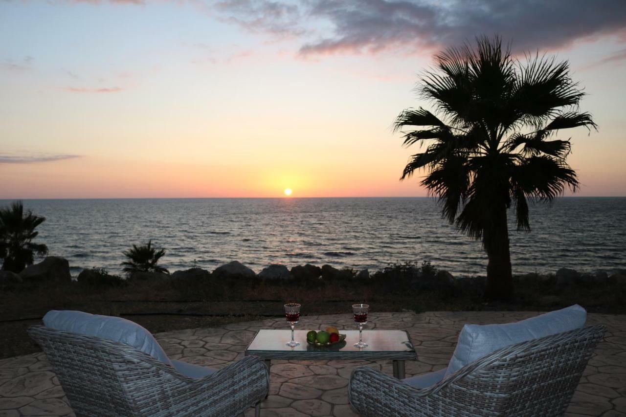 Yulya Villa By Taimoura Paphos Exterior foto